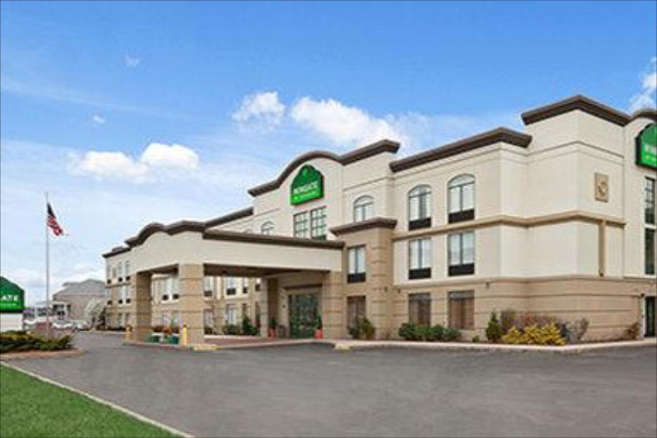 Wingate By Wyndham Latrobe Hotel Exterior photo