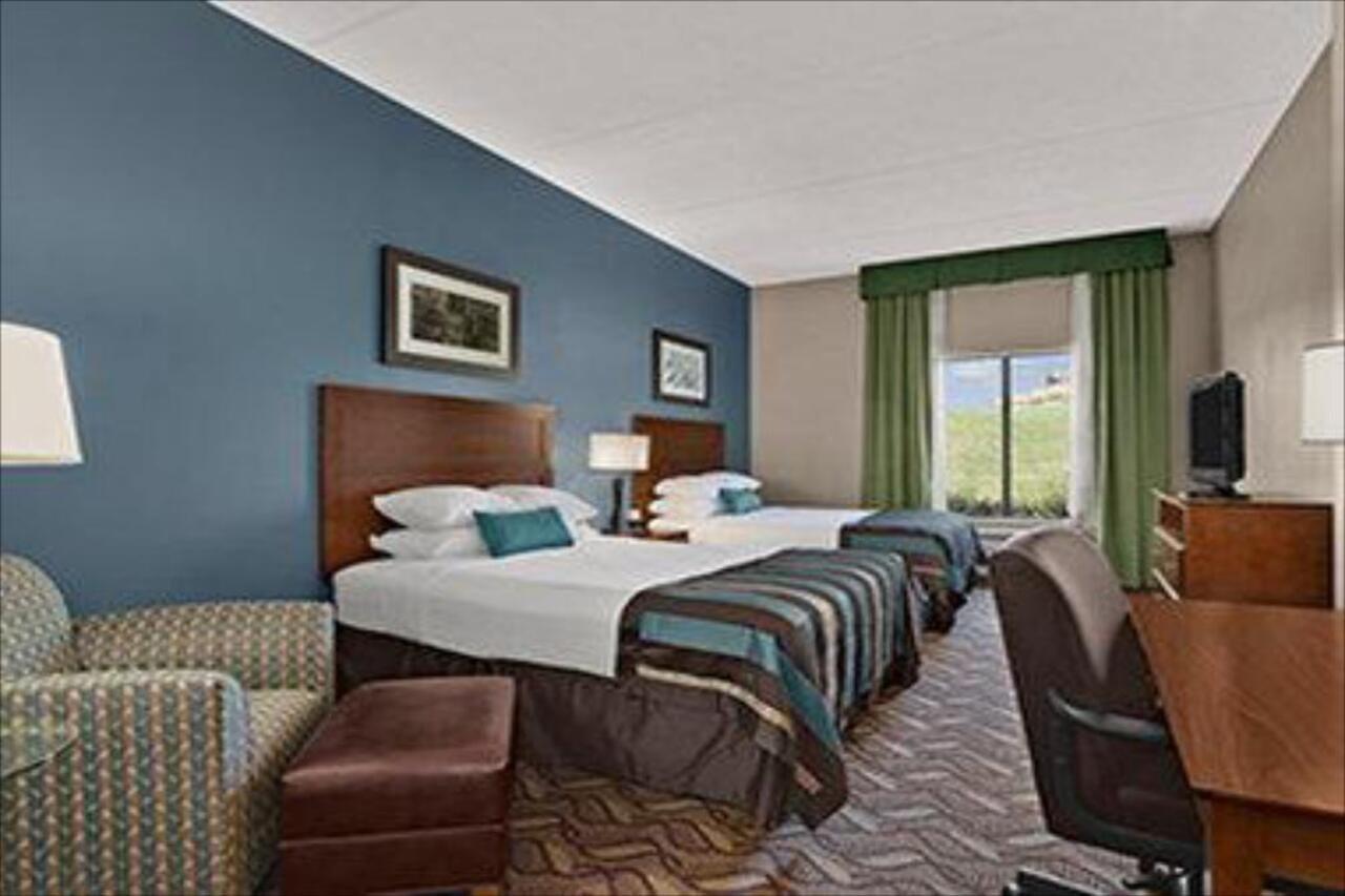 Wingate By Wyndham Latrobe Hotel Exterior photo