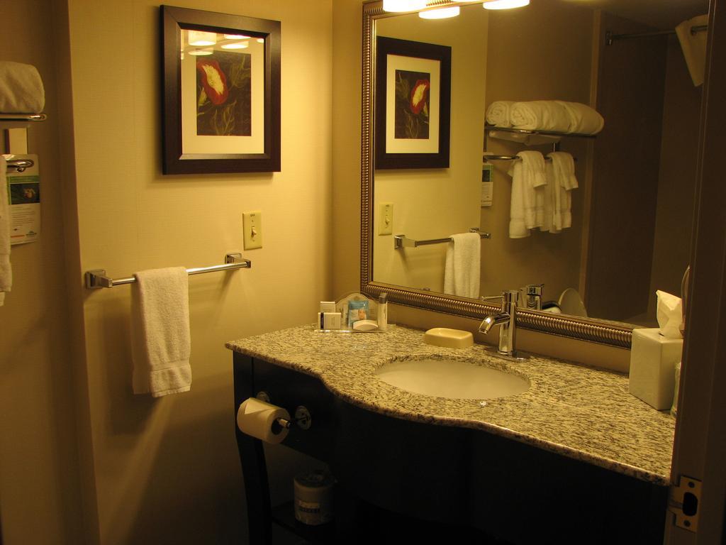 Wingate By Wyndham Latrobe Hotel Room photo