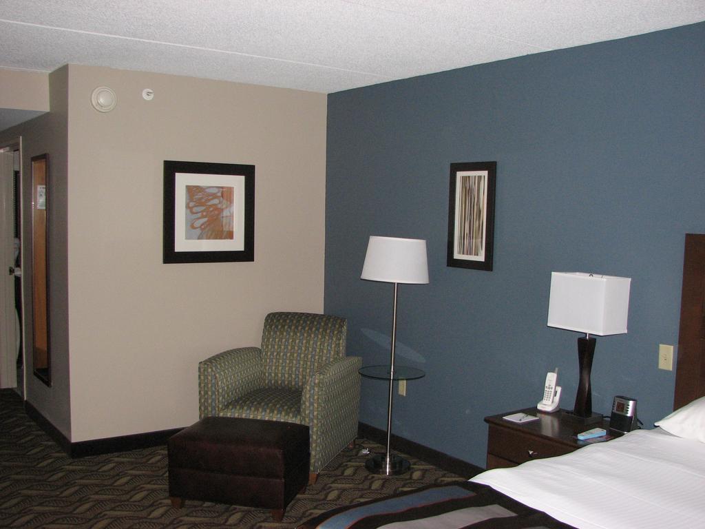 Wingate By Wyndham Latrobe Hotel Room photo